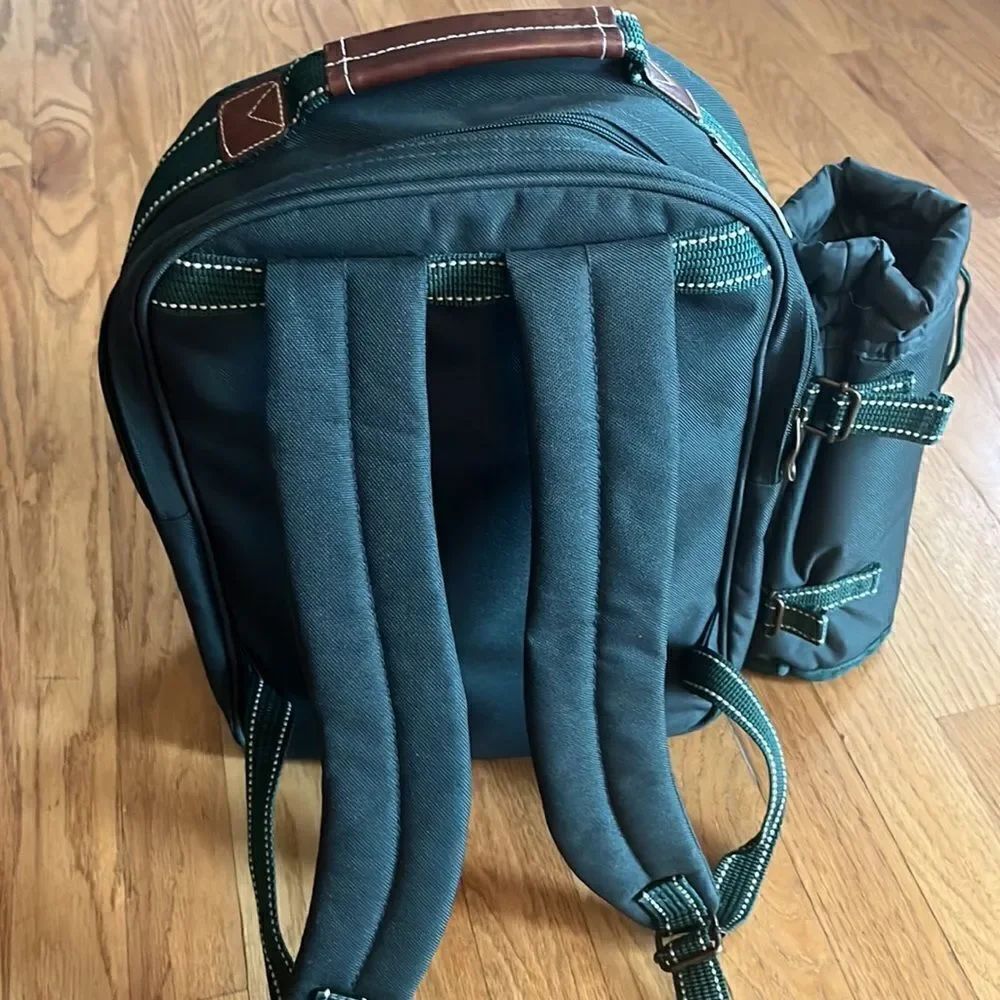 Picnic at Ascot Original Equipped 2 Person Green Picnic Backpack w/ Cooler